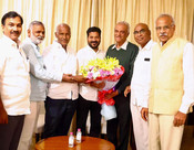 HYDERABAD, DEC 5 (UNI) CPI National Secretary Dr.K.Naarayana, National Executive Member Chada Venkat Reddy, Telangana State Secretary, MLA Kunamneni Sambashiva Rao, State Secretariat Members Palla Venkat Reddy, E.T. Narayana, Kalaveni Shankar, Takkellapalli Srinivas Rao called on TPCC President A.Revanth Reddy in Hyderabad on Tuesday.UNI PHOTO-103U HYDERABAD, DEC 5 (UNI) CPI National Secretary Dr.K.Naarayana, National Executive Member Chada Venkat Reddy, Telangana State Secretary, MLA Kunamneni Sambashiva Rao, State Secretariat Members Palla Venkat Reddy, E.T. Narayana, Kalaveni Shankar, Takkellapalli Srinivas Rao called on TPCC President A.Revanth Reddy in Hyderabad on Tuesday.UNI PHOTO-103U