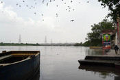 DELHI, AUG 08 (UNI):-The Yamuna River’s water level nears the danger mark as it crosses embankment steps. Authorities issue alerts to residents in low-lying areas amid rising flood risks at Yamuna Ghat in Delhi on Friday. UNI PHOTO- RITIK SHARMA 3U DELHI, AUG 08 (UNI):-The Yamuna River’s water level nears the danger mark as it crosses embankment steps. Authorities issue alerts to residents in low-lying areas amid rising flood risks at Yamuna Ghat in Delhi on Friday. UNI PHOTO- RITIK SHARMA 3U