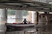 DELHI, AUG 08 (UNI):- A view of a danger mark sign as the Yamuna river’s water level rises dangerously close to 205 meters, authorities remain on high alert amid escalating flood risks at Yamuna Ghat in Delhi on Friday. UNI PHOTO- RITIK SHARMA 5U DELHI, AUG 08 (UNI):- A view of a danger mark sign as the Yamuna river’s water level rises dangerously close to 205 meters, authorities remain on high alert amid escalating flood risks at Yamuna Ghat in Delhi on Friday. UNI PHOTO- RITIK SHARMA 5U