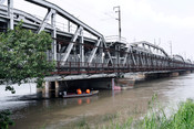 DELHI, AUG 08 (UNI):- A danger mark sign stands beneath the Old Yamuna Bridge as the Yamuna river’s water level rises near to 205 metres. Authorities remain on high alert amid escalating flood risks at Yamuna river in Delhi on Friday. UNI PHOTO- RITIK SHARMA 7U DELHI, AUG 08 (UNI):- A danger mark sign stands beneath the Old Yamuna Bridge as the Yamuna river’s water level rises near to 205 metres. Authorities remain on high alert amid escalating flood risks at Yamuna river in Delhi on Friday. UNI PHOTO- RITIK SHARMA 7U